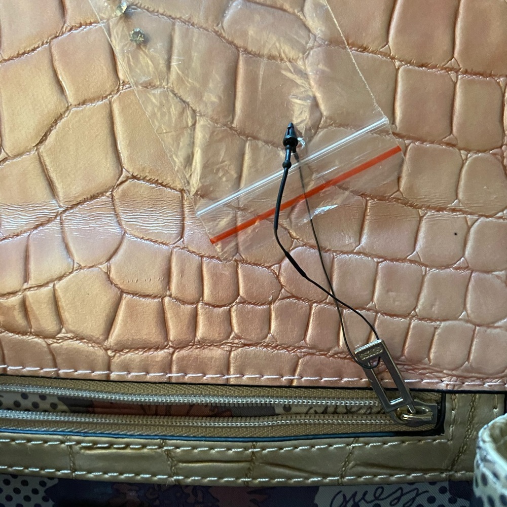 Guess 90’s crocodile style faux leather hand/crossbody bag - Picture 8 of 16